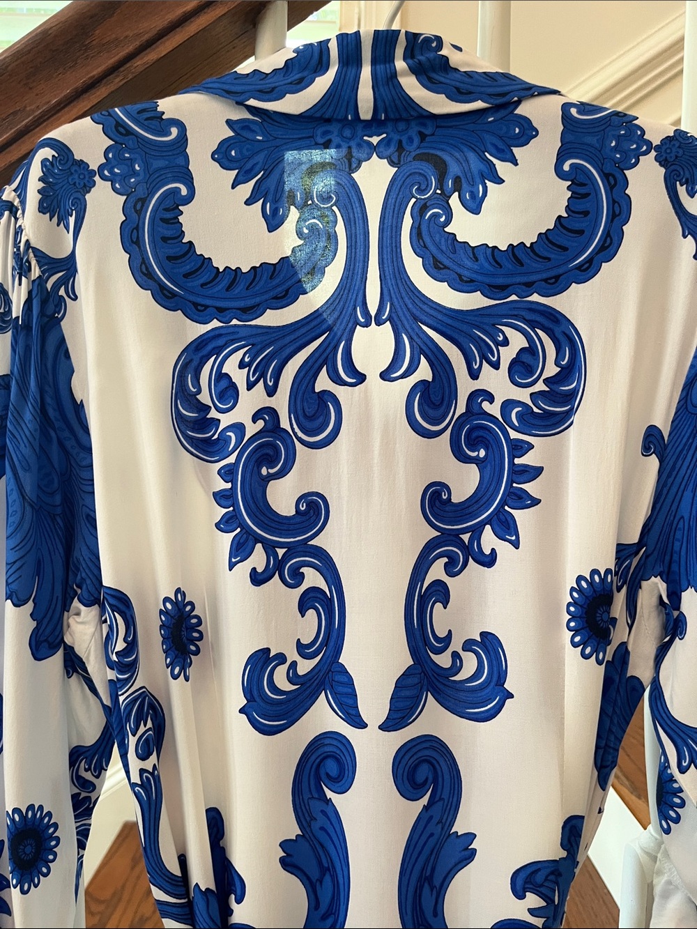 Blue & White Chinoiserie Style Printed Maxi Dress with Tie Waist - Picture 3 of 4